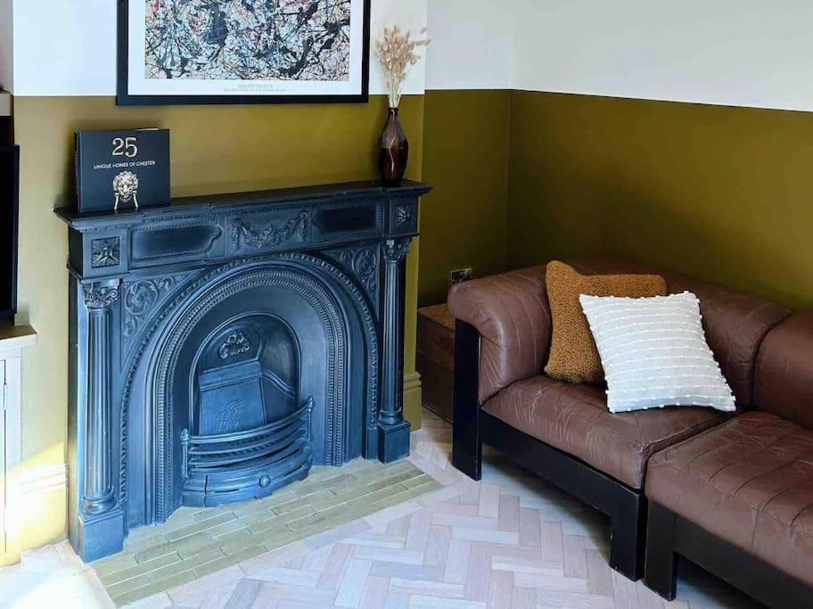 Luxury City Centre Townhouse - Sleeps 6 Chester Exterior foto